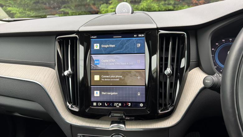 Volvo Xc60 2.0 T8 455 RC PHEV Inscription Pro 5dr AWD Auto Estate